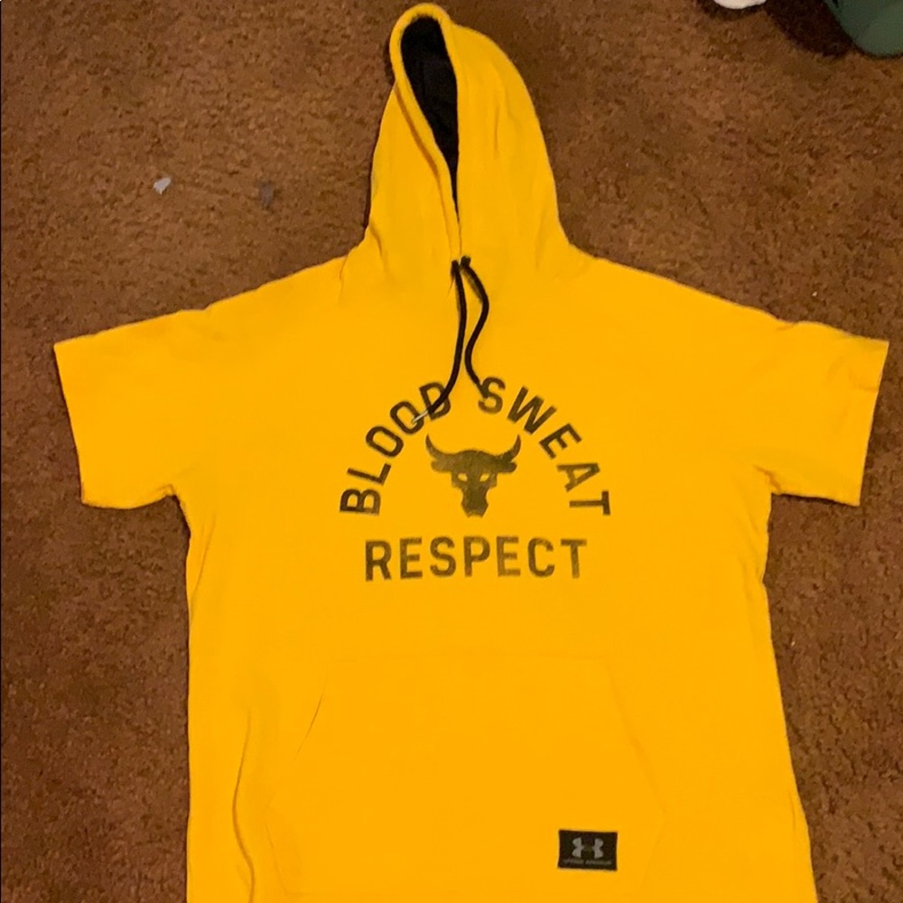 Project rock short sleeve hoodie